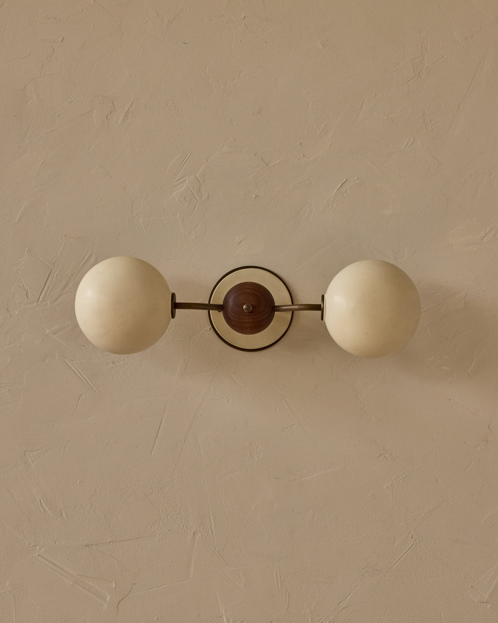 #ceramic-finish_dove #metal-finish_antique brass #wood-finish_black walnut