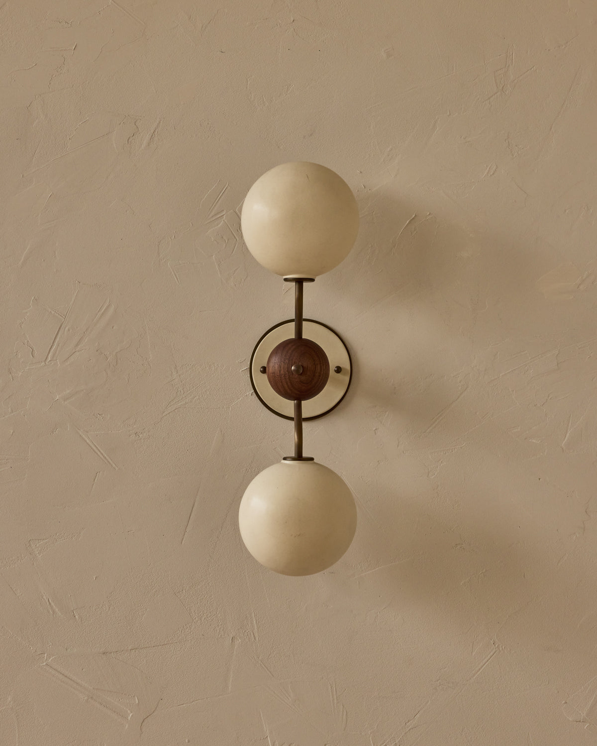 #ceramic-finish_dove #metal-finish_antique brass #wood-finish_black walnut