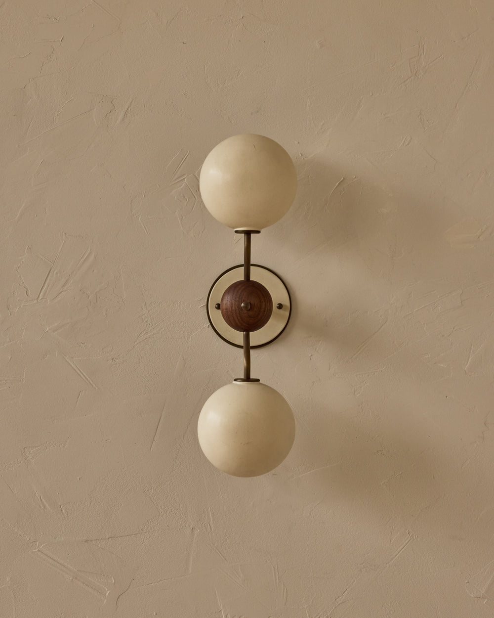 #ceramic-finish_dove #metal-finish_antique brass #wood-finish_black walnut