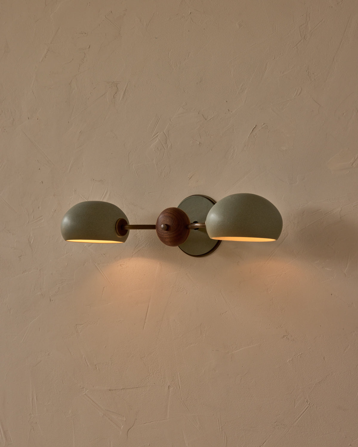 #ceramic-finish_olivine #metal-finish_antique brass #wood-finish_black walnut