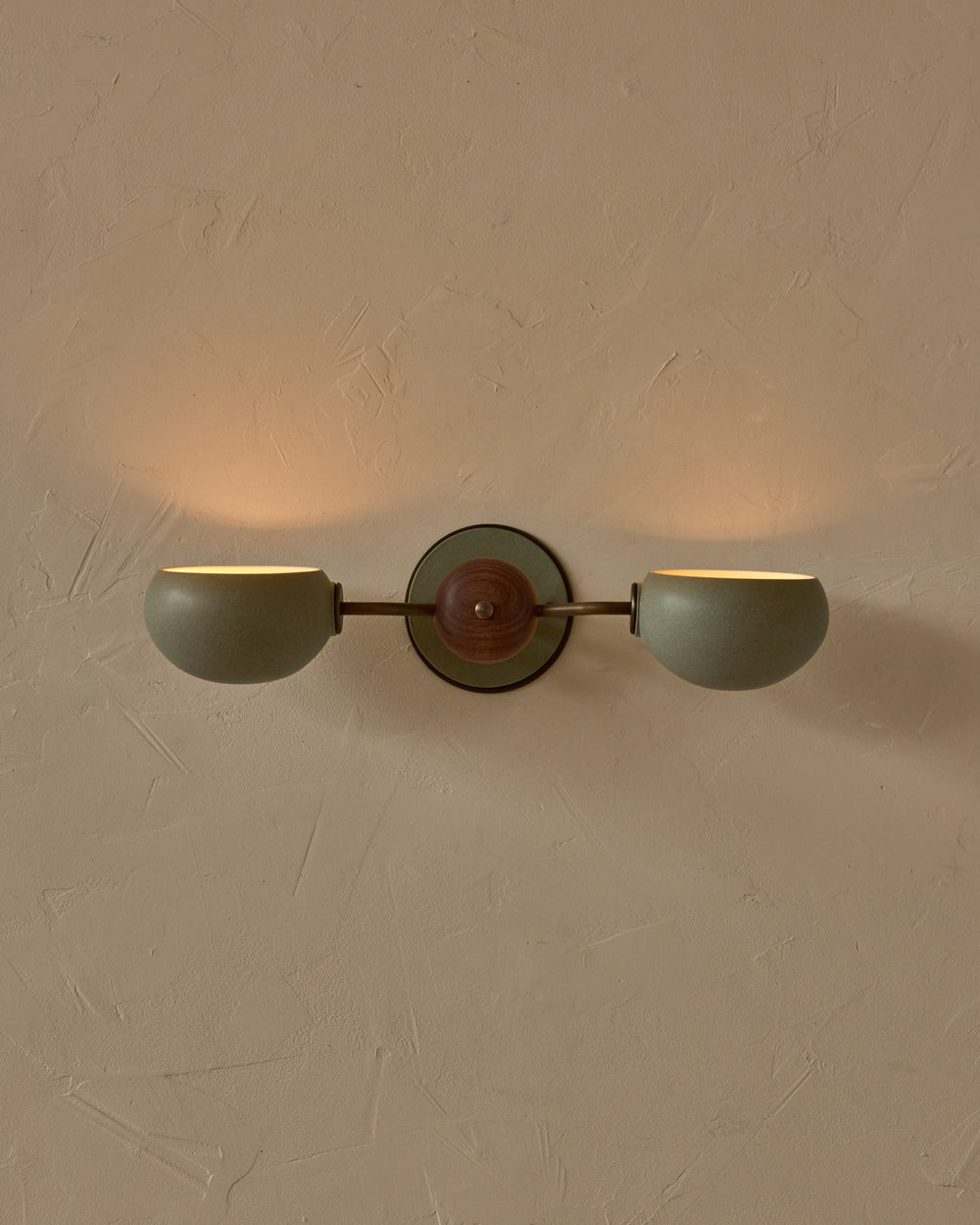 #ceramic-finish_olivine #metal-finish_antique brass #wood-finish_black walnut