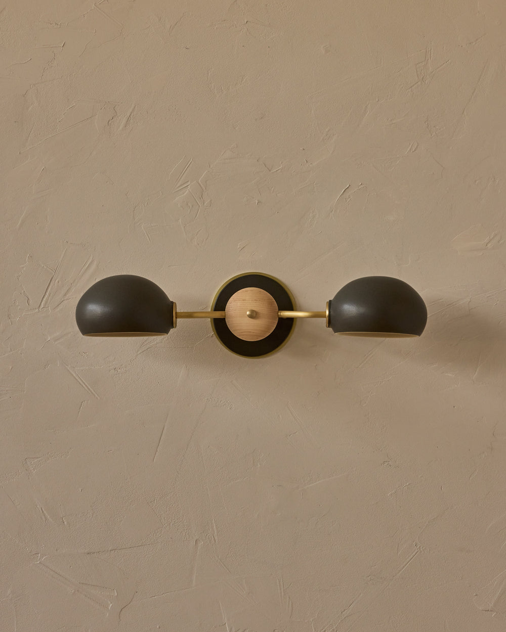 #ceramic-finish_almost black #metal-finish_satin brass #wood-finish_clear maple
