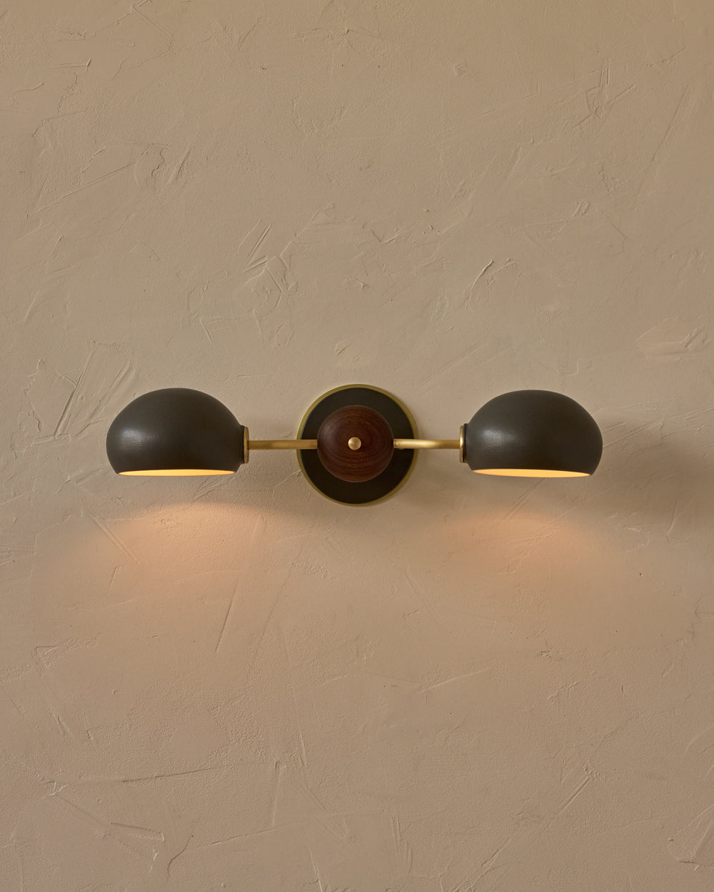 #ceramic-finish_almost black #metal-finish_satin brass #wood-finish_black walnut