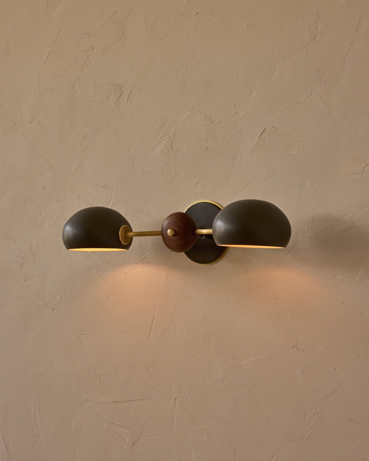 #ceramic-finish_almost black #metal-finish_satin brass #wood-finish_black walnut