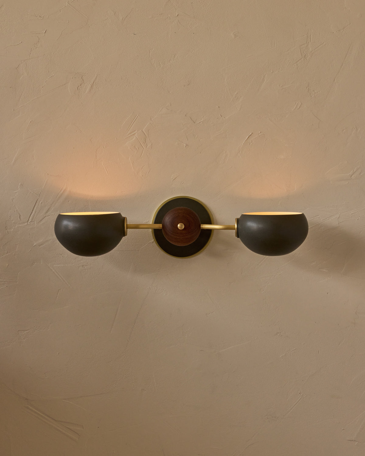 #ceramic-finish_almost black #metal-finish_satin brass #wood-finish_black walnut