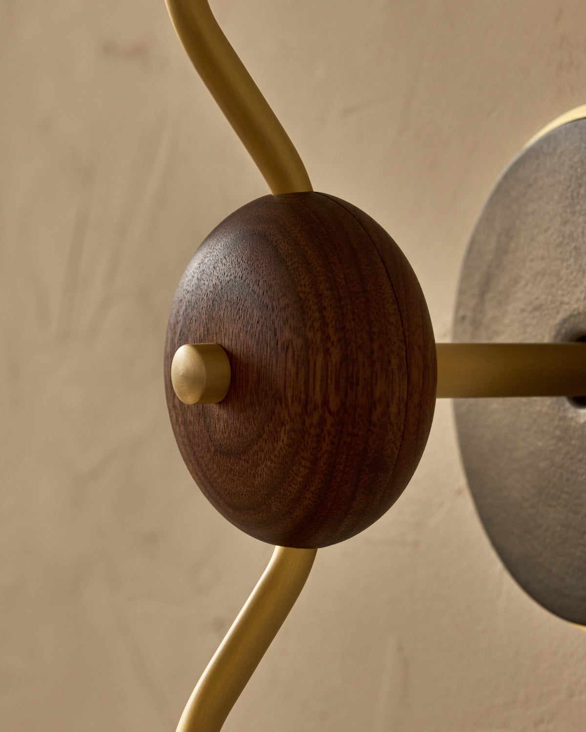 #ceramic-finish_almost black #metal-finish_satin brass #wood-finish_black walnut