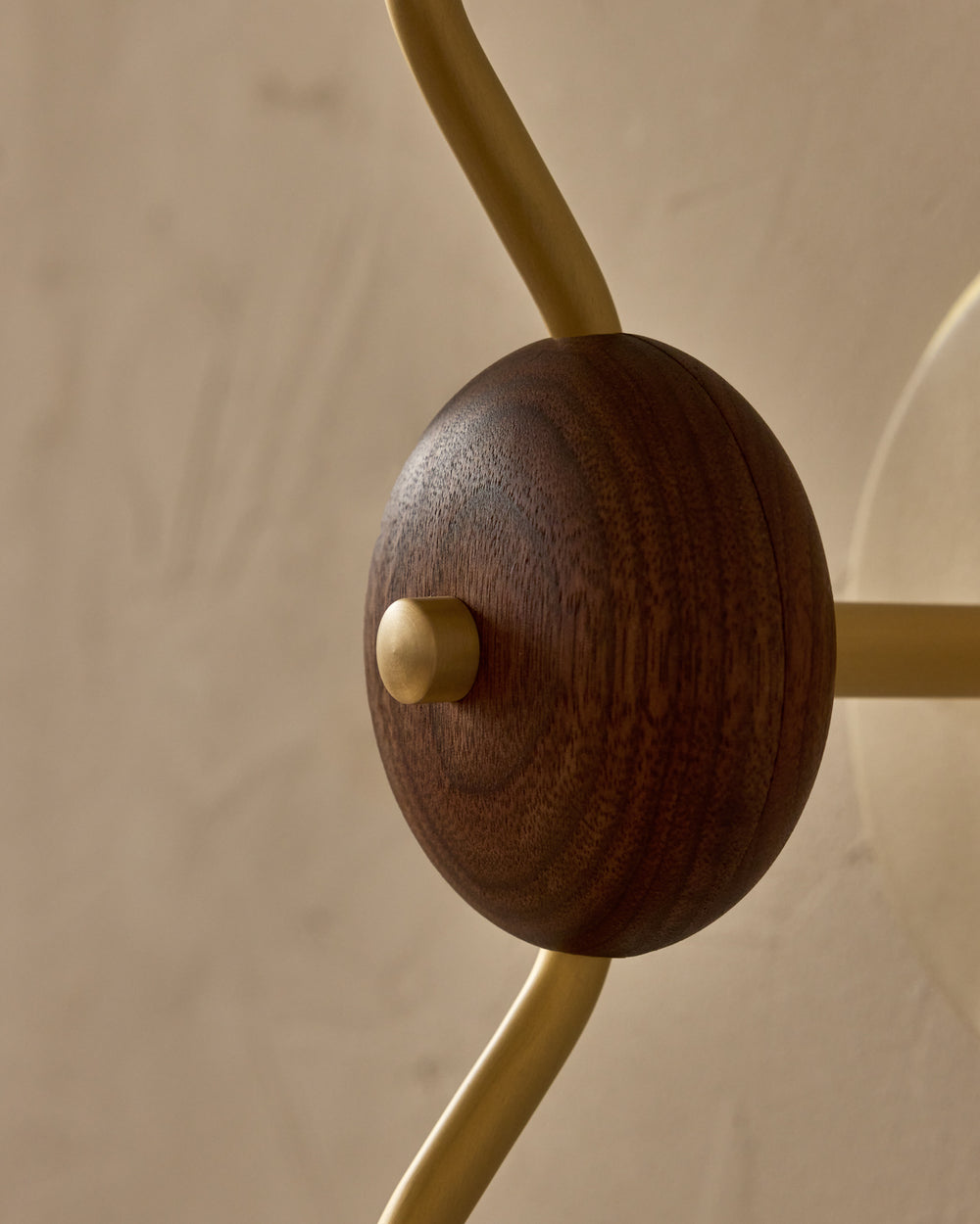 #ceramic-finish_dove #metal-finish_satin brass #wood-finish_black walnut
