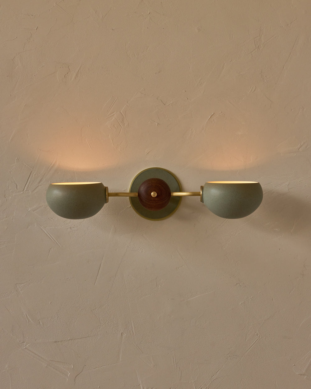 #ceramic-finish_olivine #metal-finish_satin brass #wood-finish_black walnut