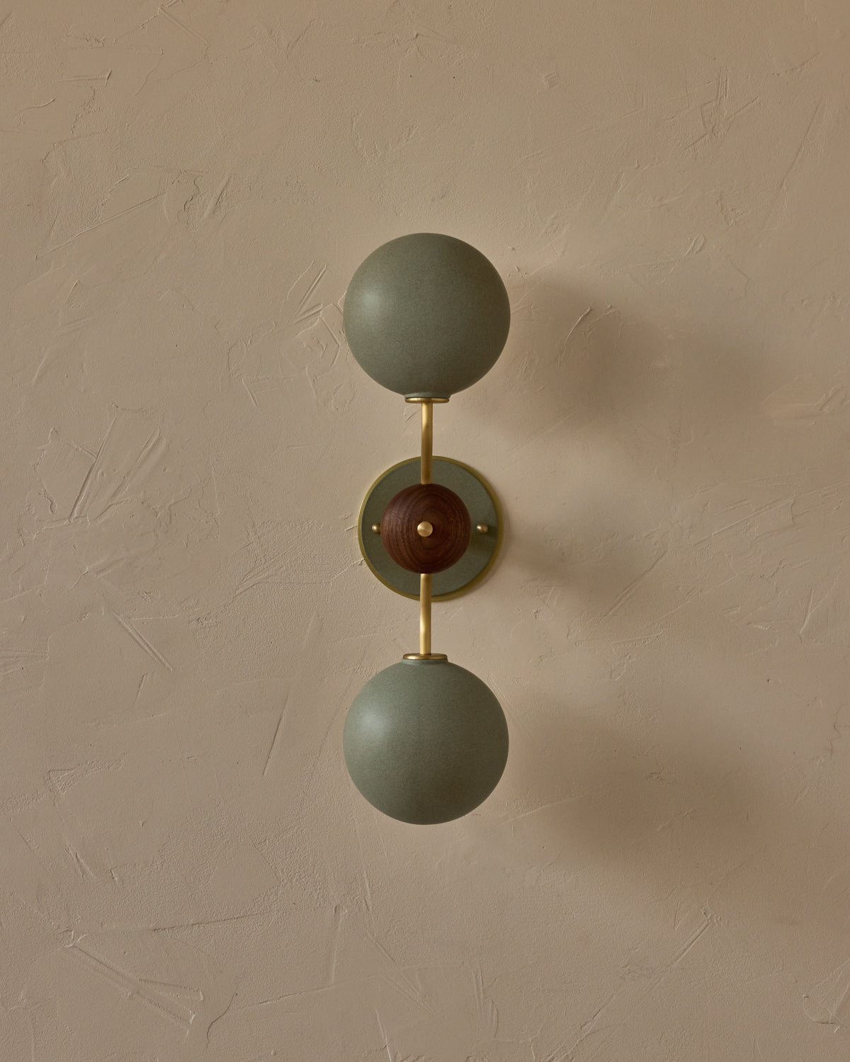 #ceramic-finish_olivine #metal-finish_satin brass #wood-finish_black walnut
