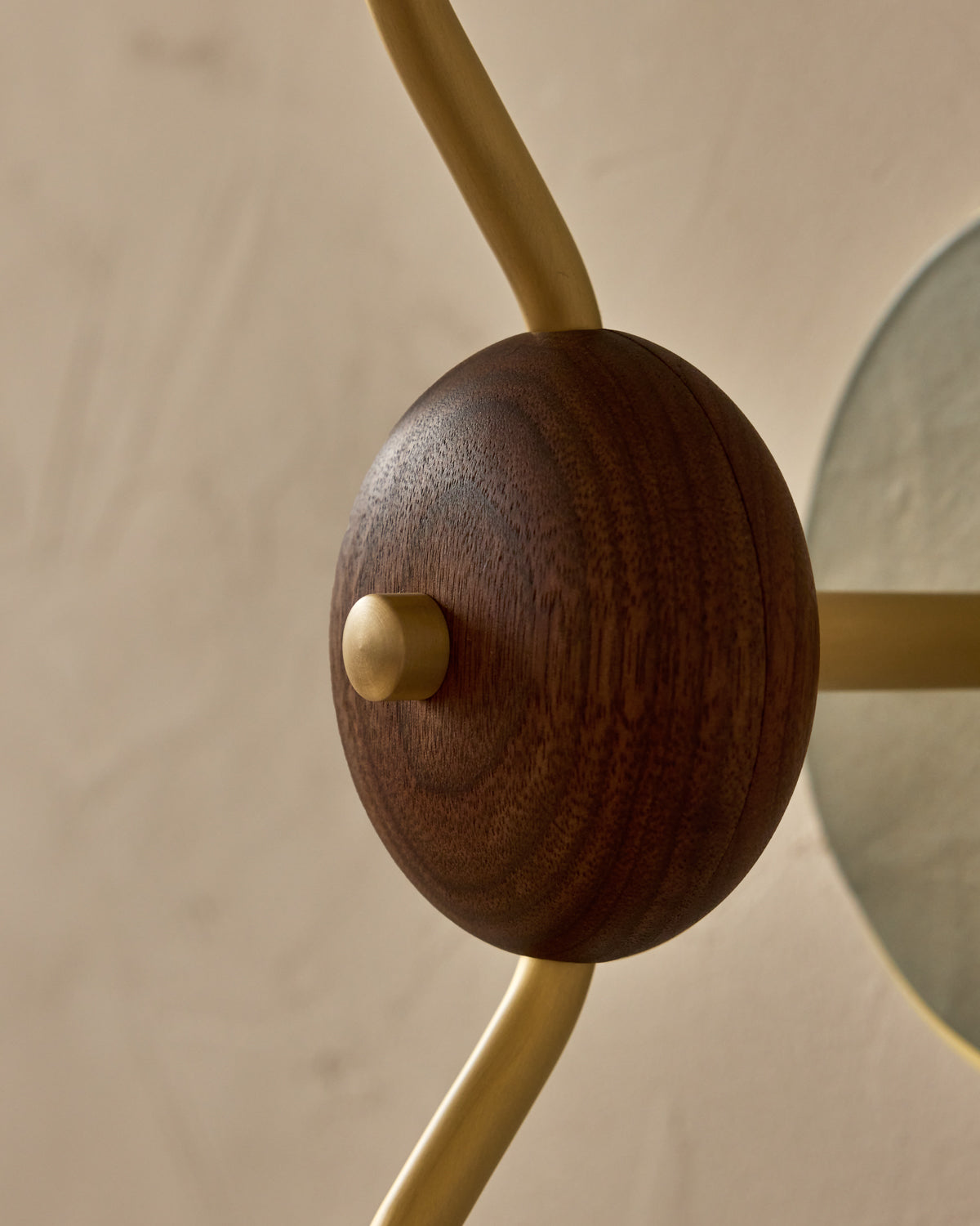 #ceramic-finish_olivine #metal-finish_satin brass #wood-finish_black walnut