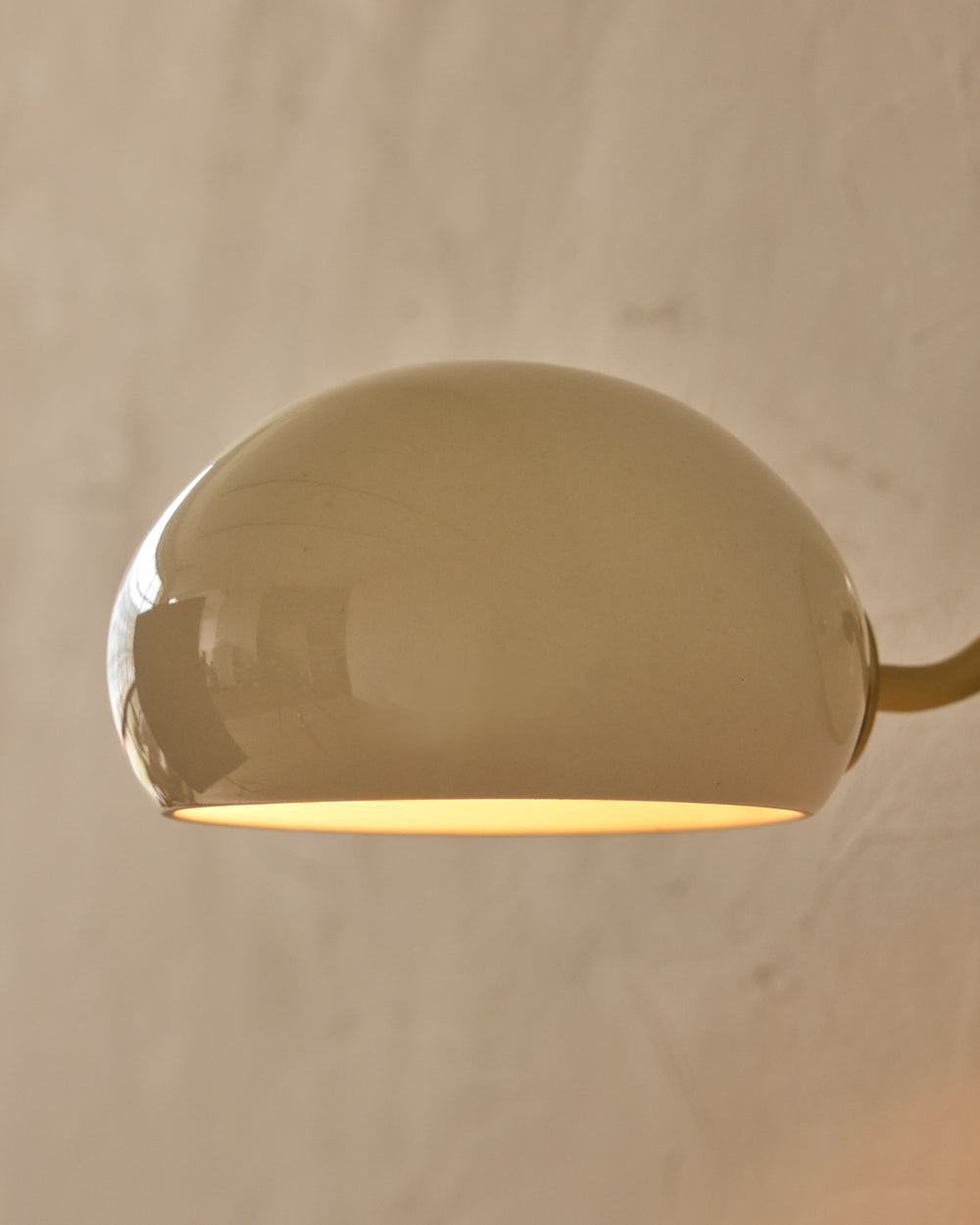 #ceramic-finish_cream #metal-finish_satin brass