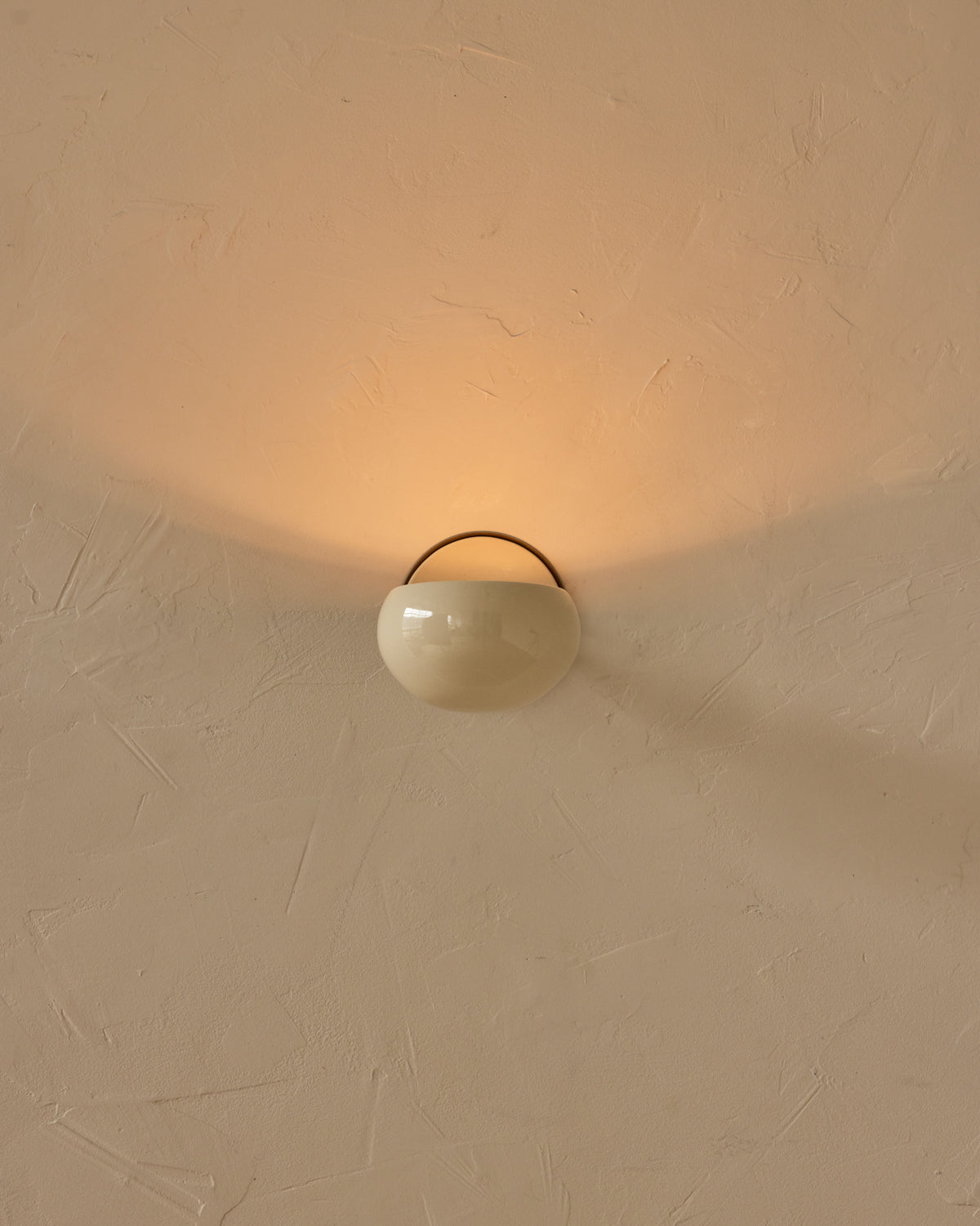 #ceramic-finish_cream #metal-finish_antique brass