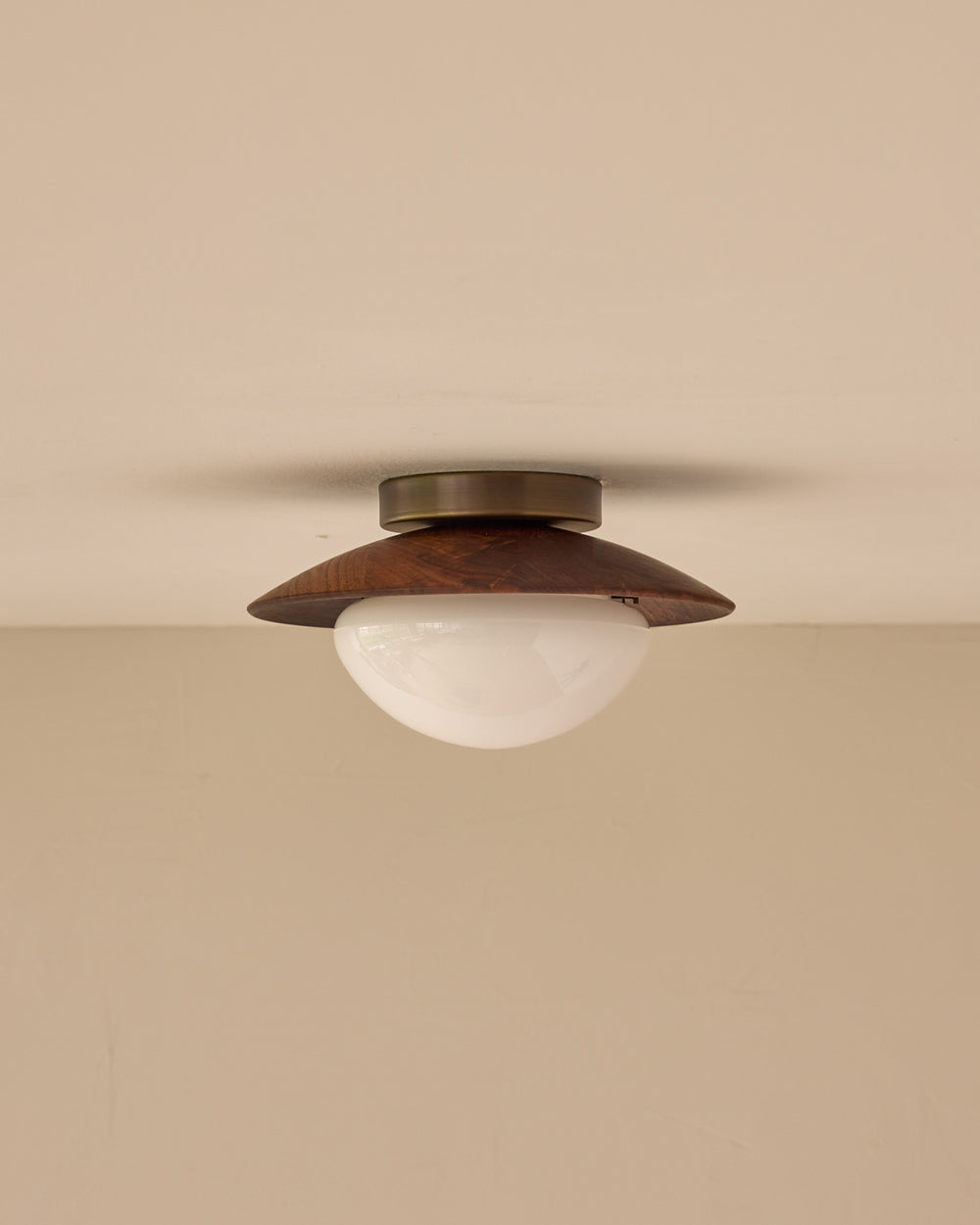 #shade-finish_black walnut #metal-finish_antique brass