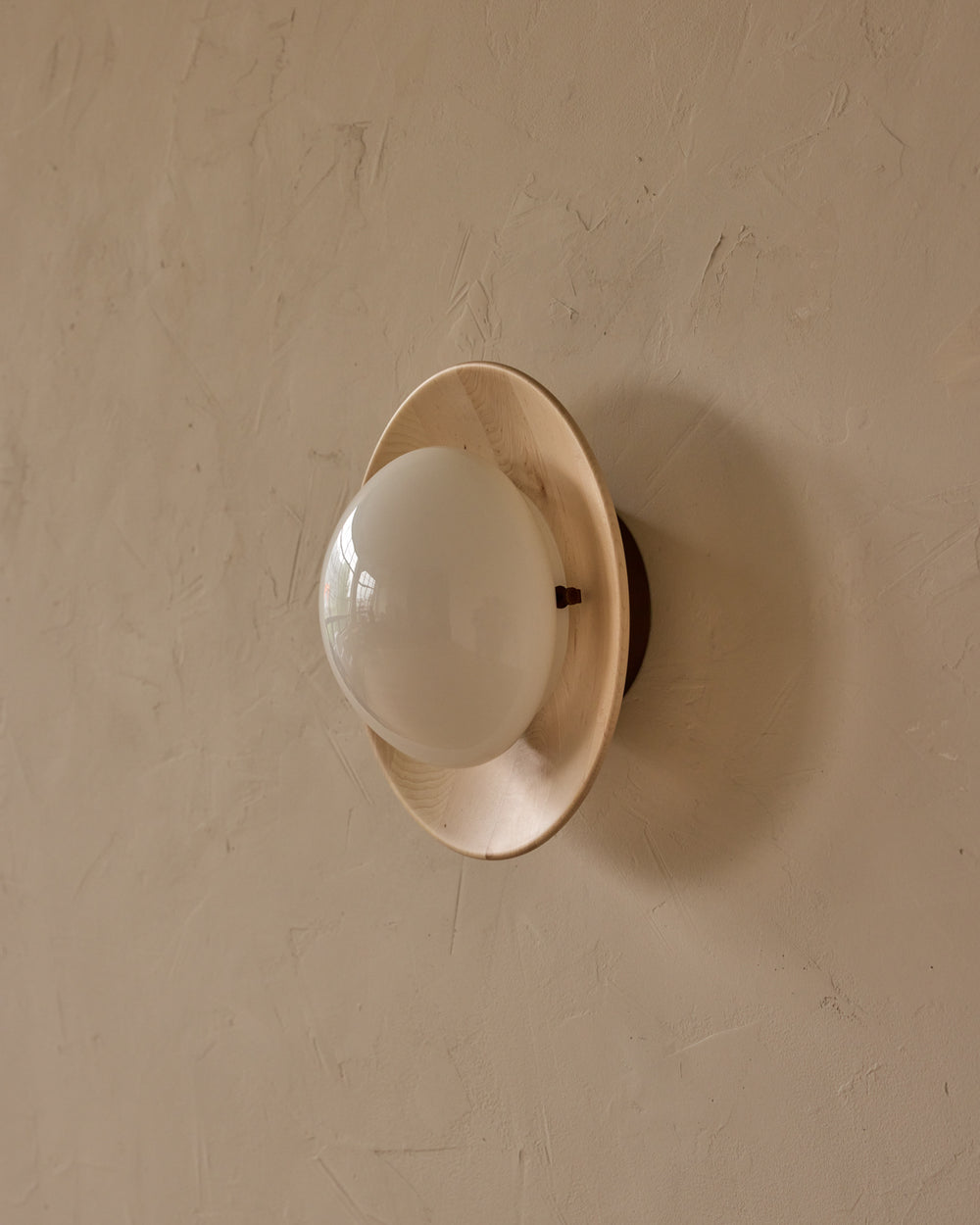 #shade-finish_clear maple #metal-finish_antique brass