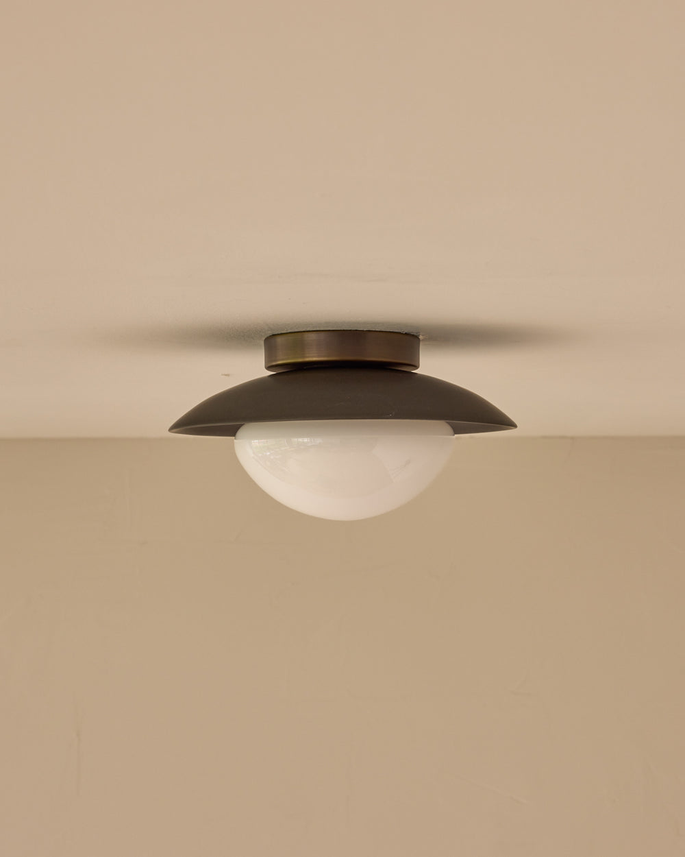 #shade-finish_almost black ceramic #metal-finish_antique brass