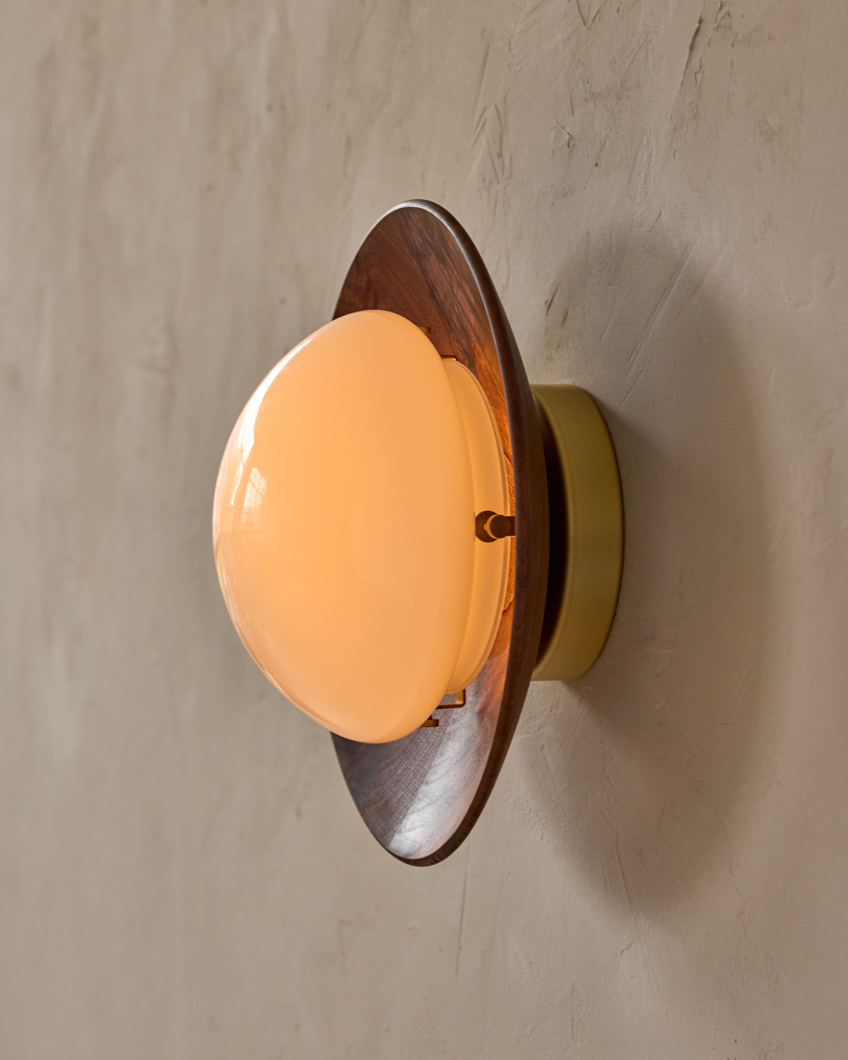 #shade-finish_black walnut #metal-finish_satin brass