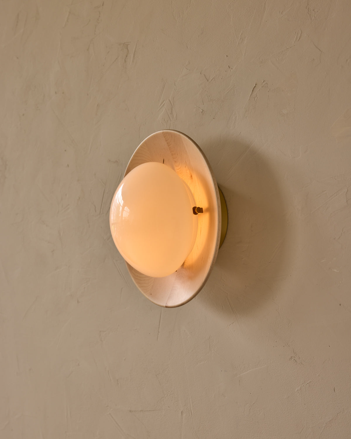 #shade-finish_clear maple #metal-finish_satin brass