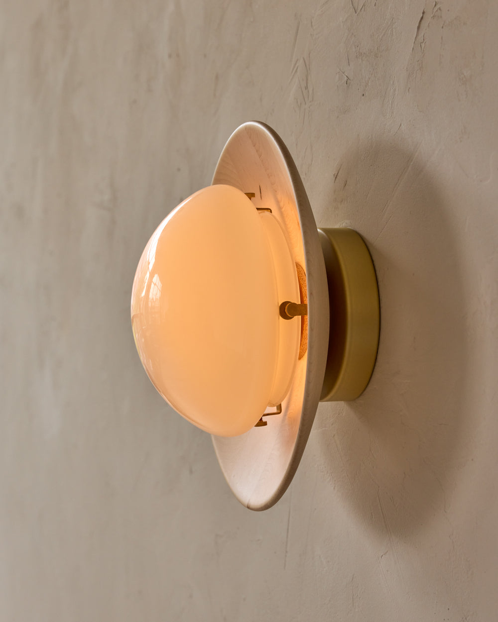 #shade-finish_clear maple #metal-finish_satin brass