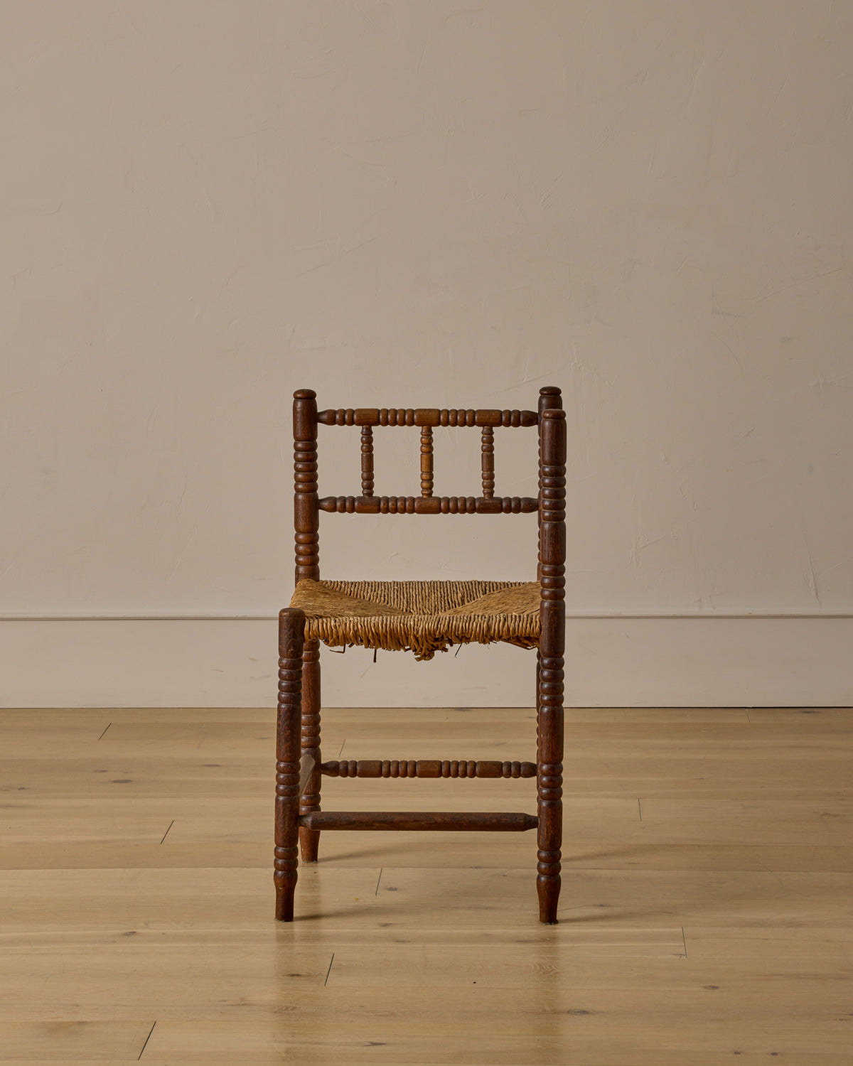 Corner Carved Bobbin Chair