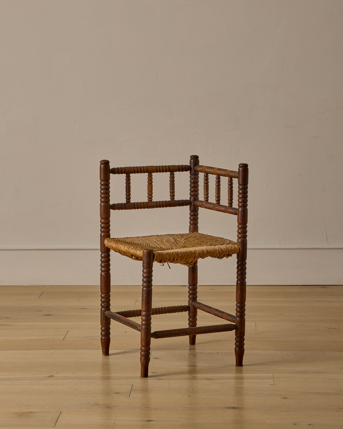 Corner Carved Bobbin Chair