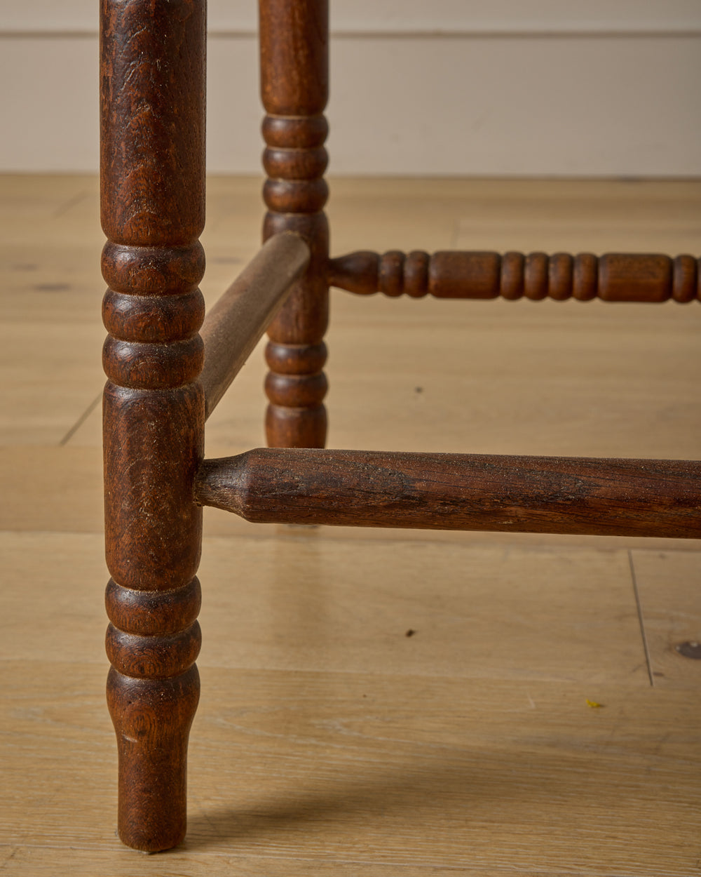Corner Carved Bobbin Chair