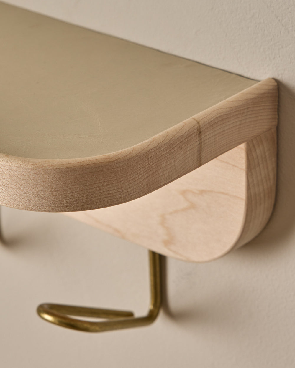 #leather-finish_eggshell #wood-finish_clear maple