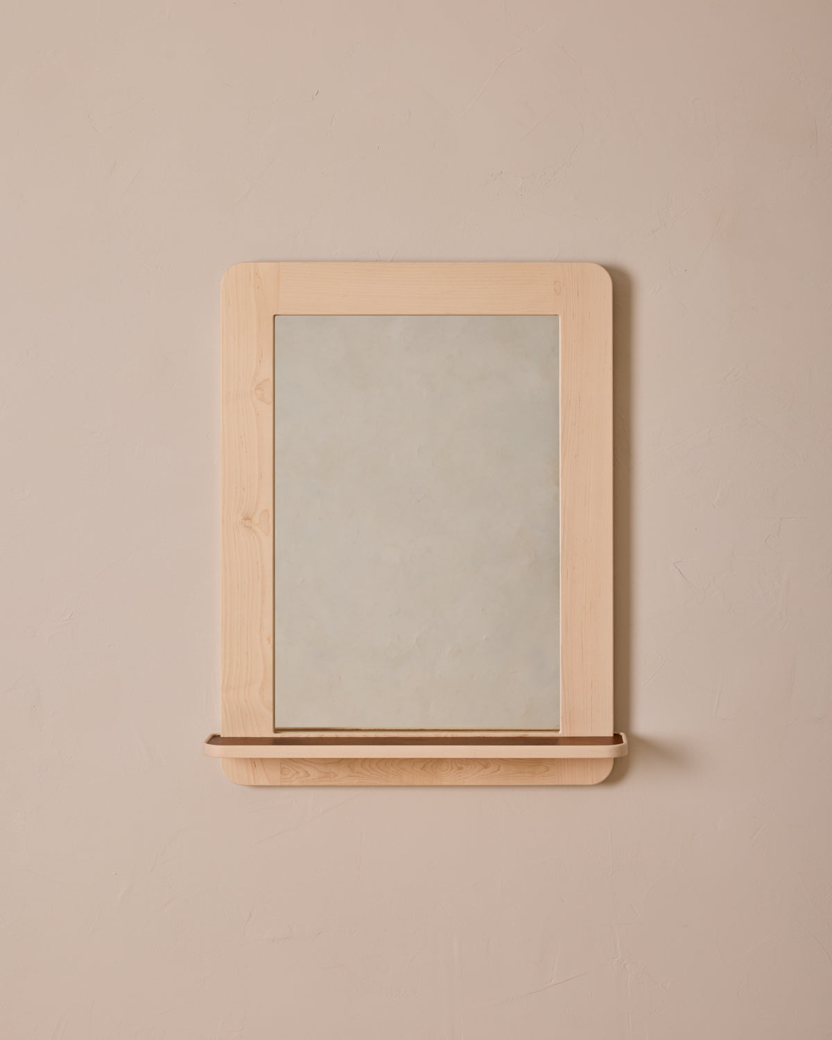 #size_medium #wood-finish_clear maple #leather-finish_cognac
