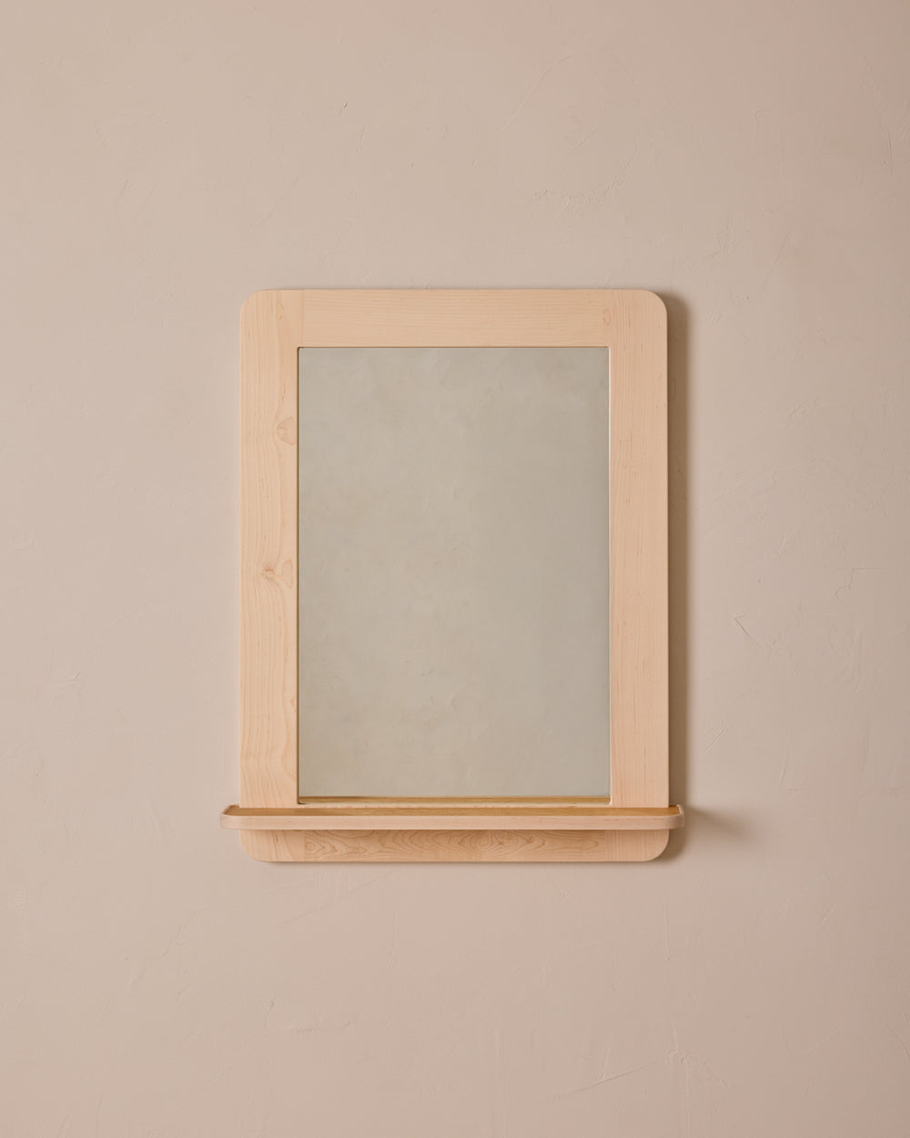 #size_medium #wood-finish_clear maple #leather-finish_natural