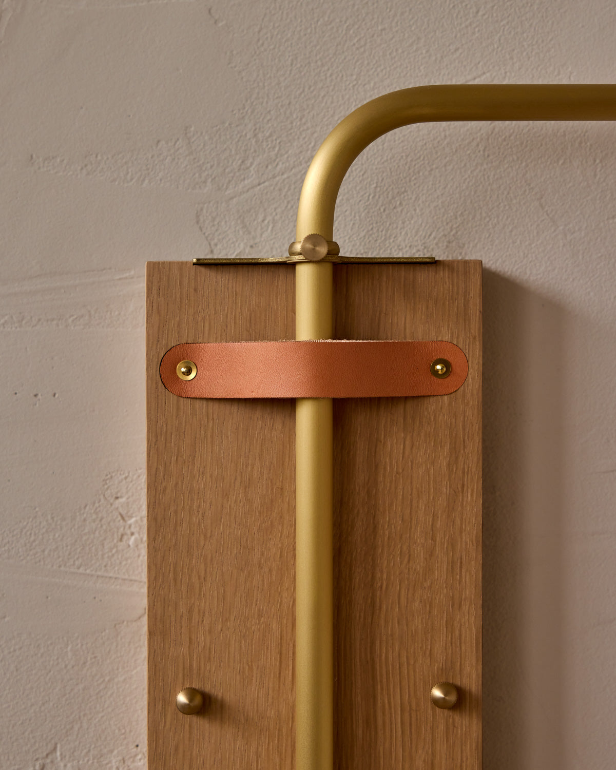 #leather-finish_natural harness #wood-finish_white oak #wiring_hardwired