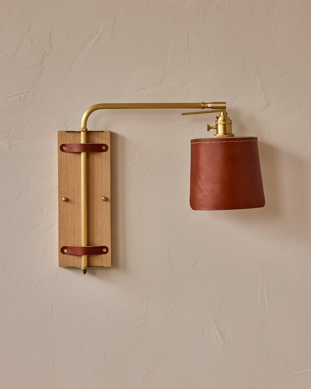#leather-finish_tan harness #wood-finish_white oak #wiring_hardwired