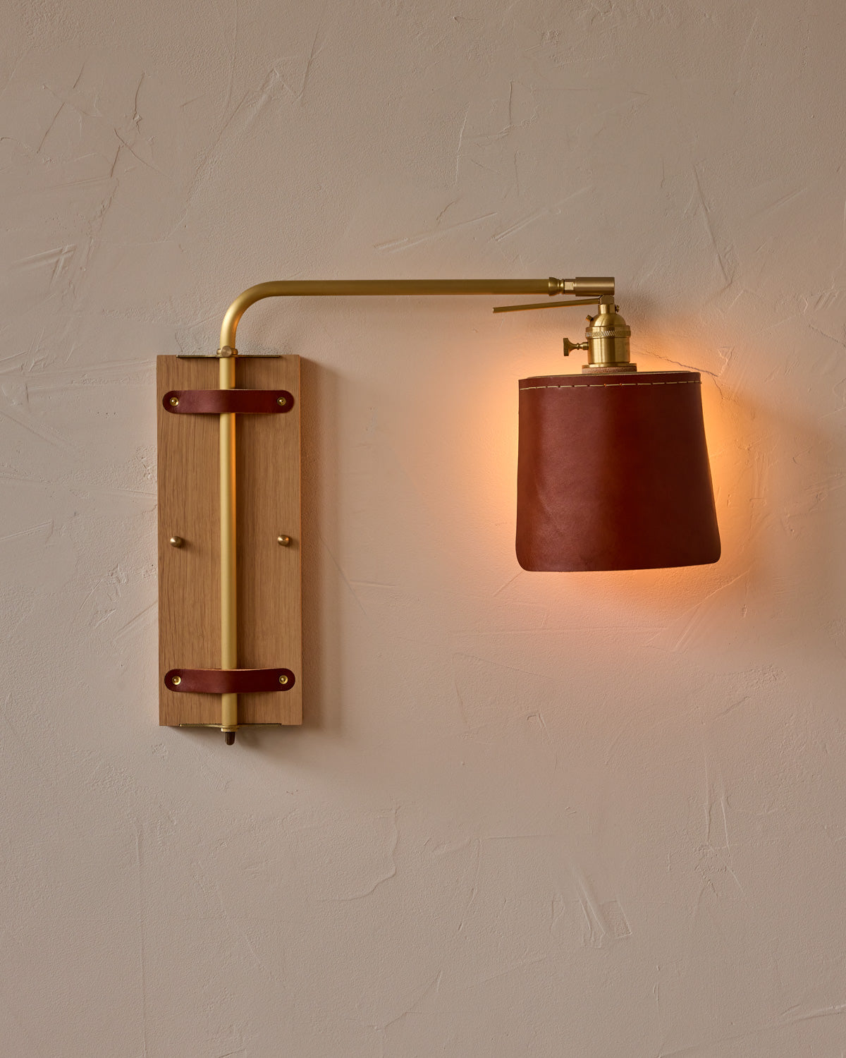 #leather-finish_tan harness #wood-finish_white oak #wiring_hardwired