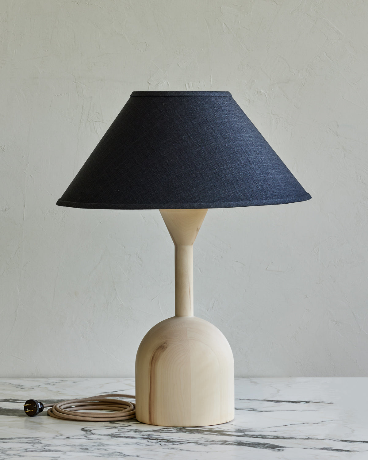 #wood-finish_aspen
#shade-color_black linen