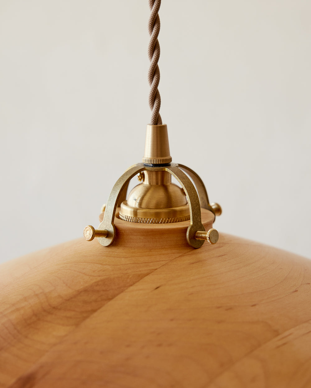 #shade-finish_natural maple #Cord-Color---Glass_Beige Cord - White Globe