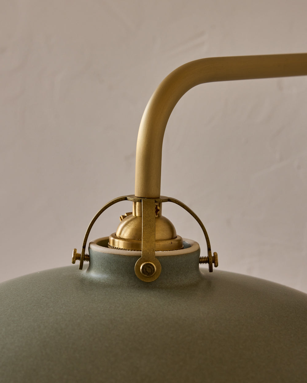 #shade-finish_olivine ceramic
#metal-finish_satin brass
#globe_milk glass