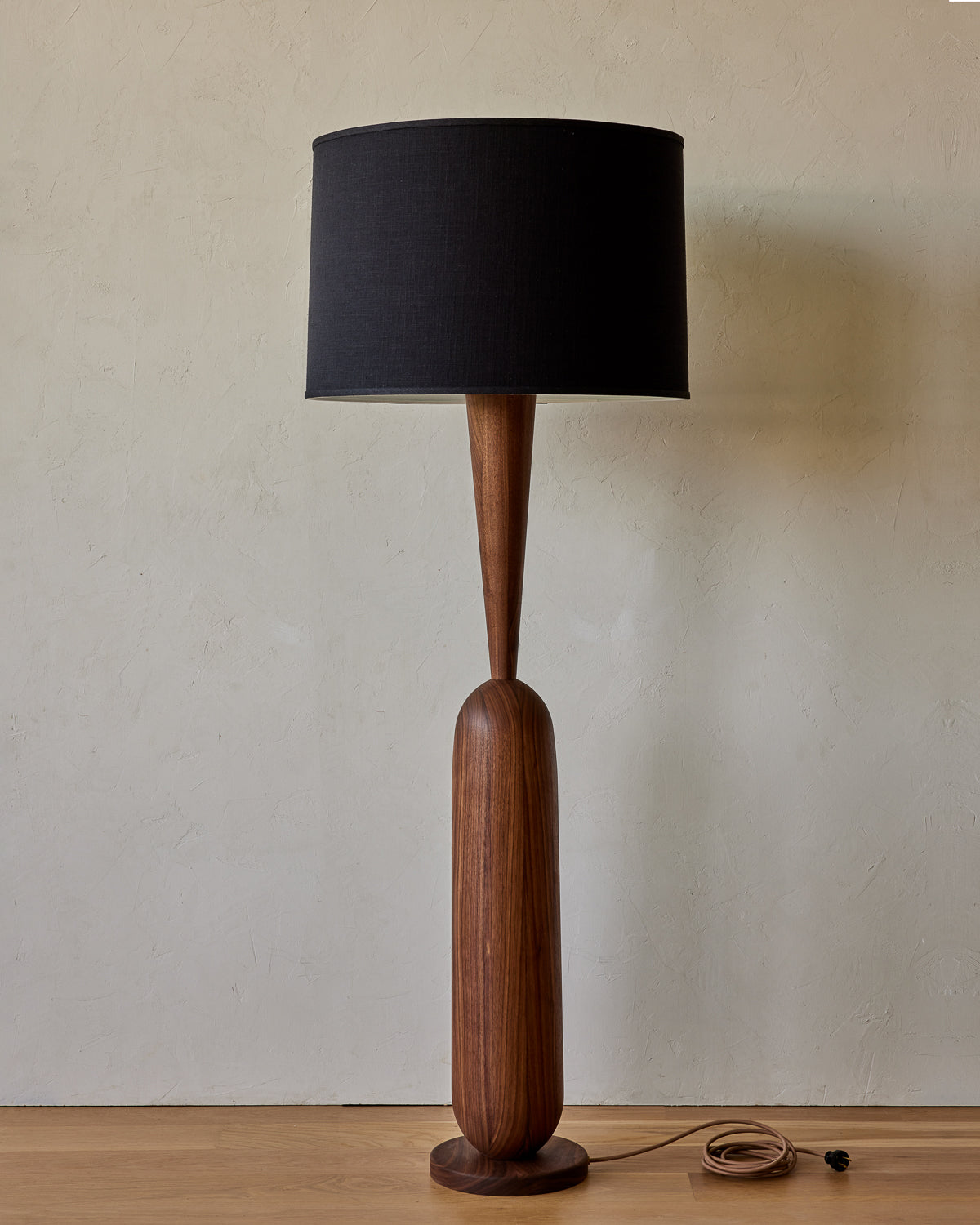 #wood-finish_black walnut
#shade-color_black linen