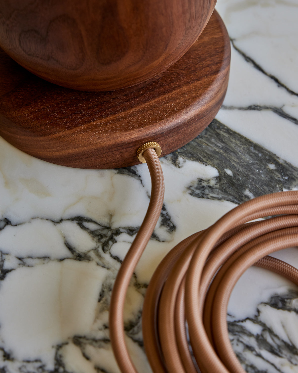 #wood-finish_black walnut