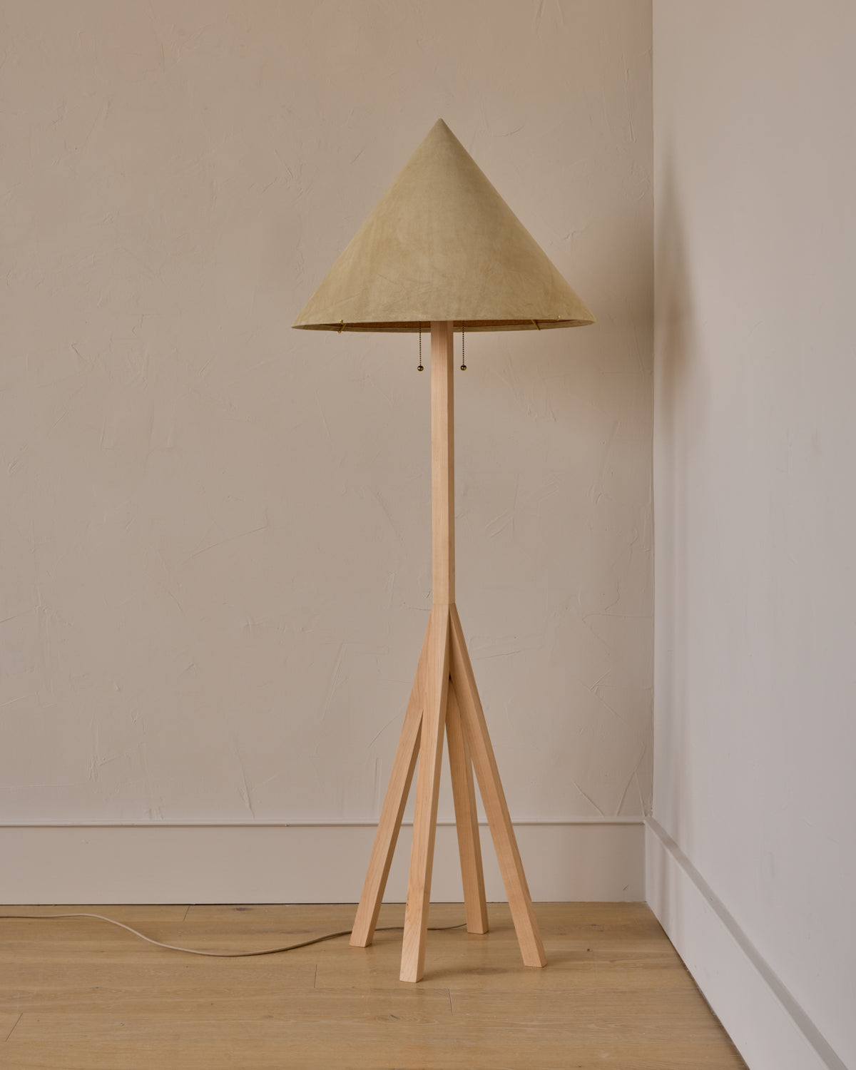 #shade-finish_stone suede
#wood-finish_clear maple