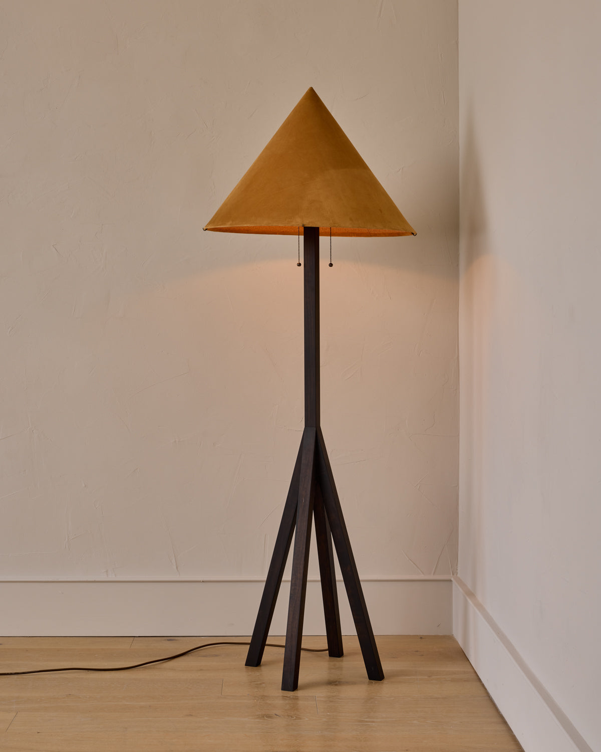 #shade-finish_camel suede