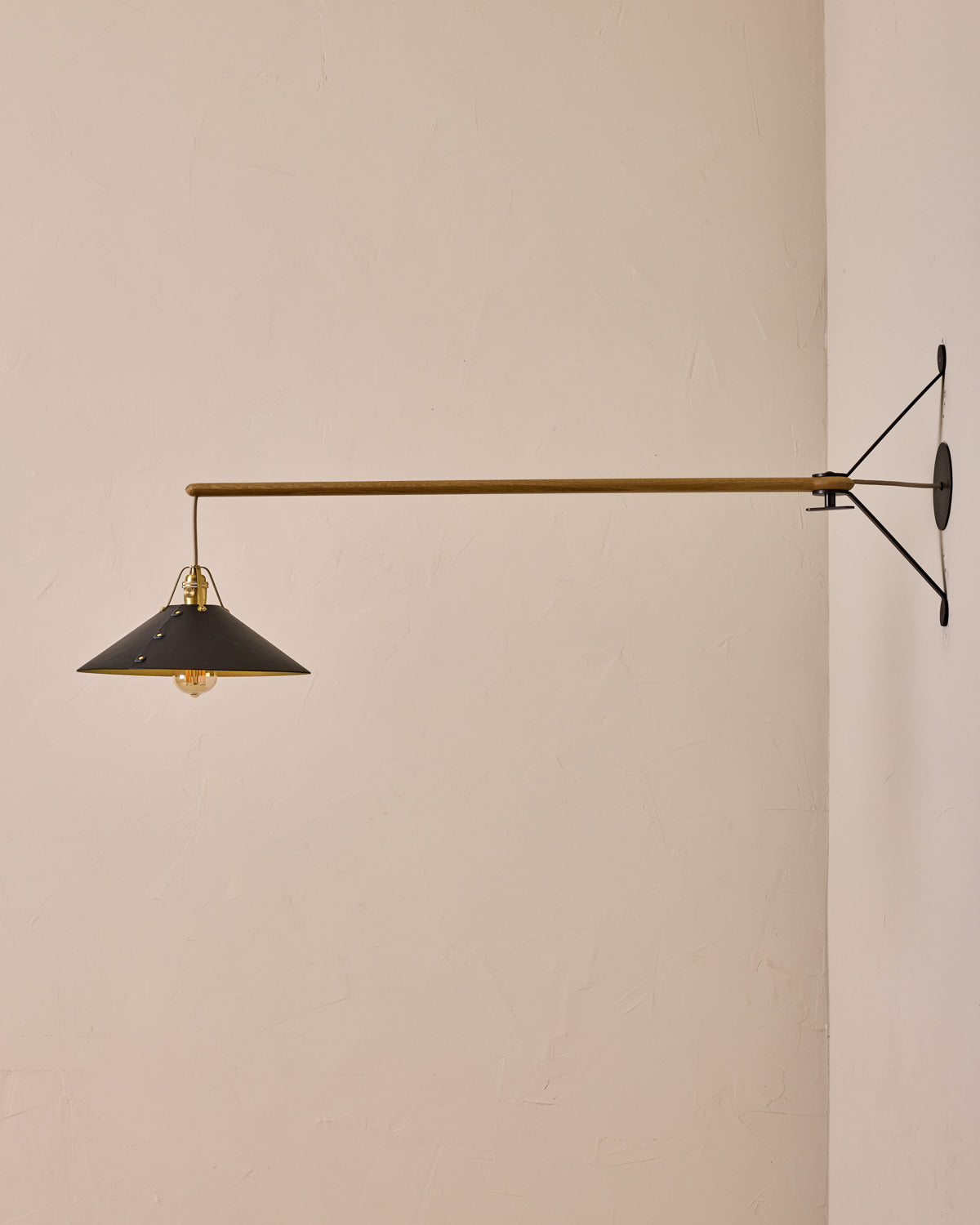 #leather-shade_black  #size_large #wiring_hardwired