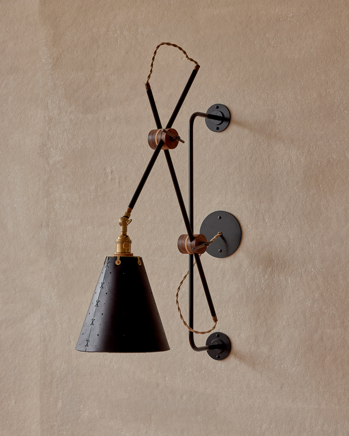 #shade-finish_black harness #wiring_hardwired