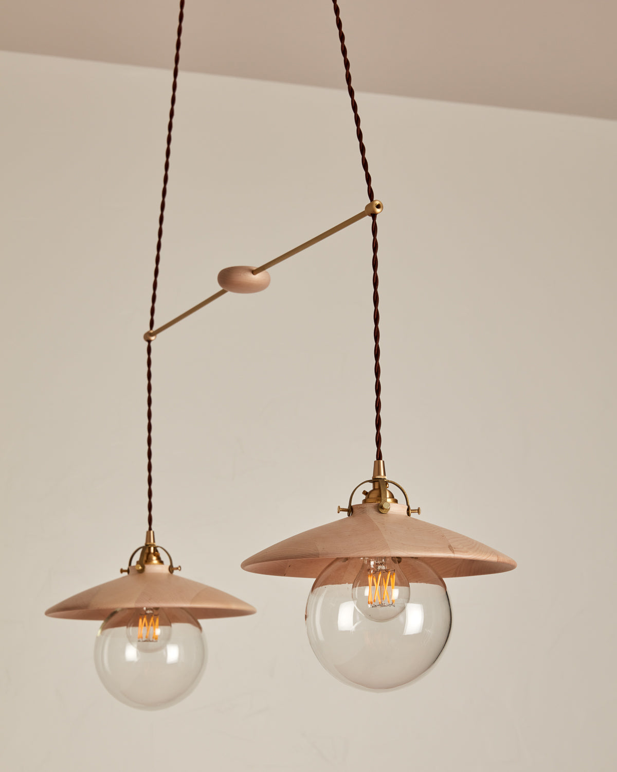 #Elsa-Center-Hub-+-Pendant-Finish_clear maple