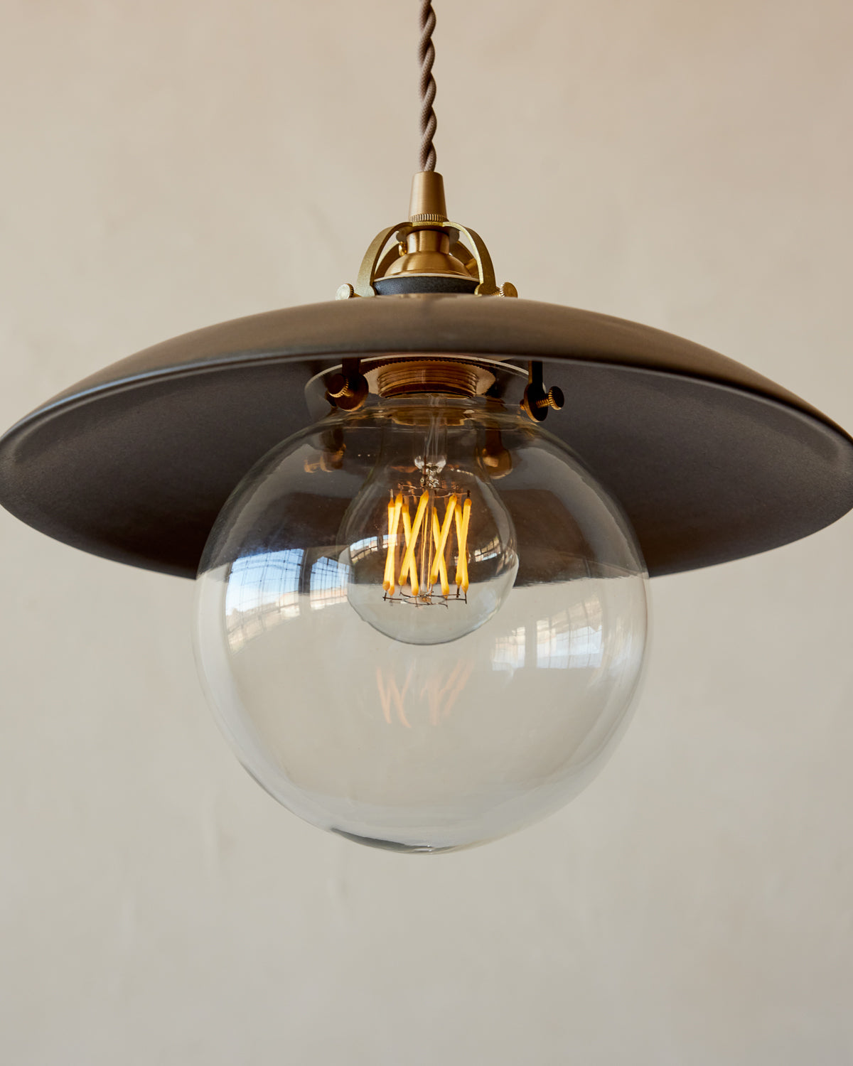 #shade-finish_almost black ceramic  #Cord-Color---Glass_Beige Cord - Clear Globe