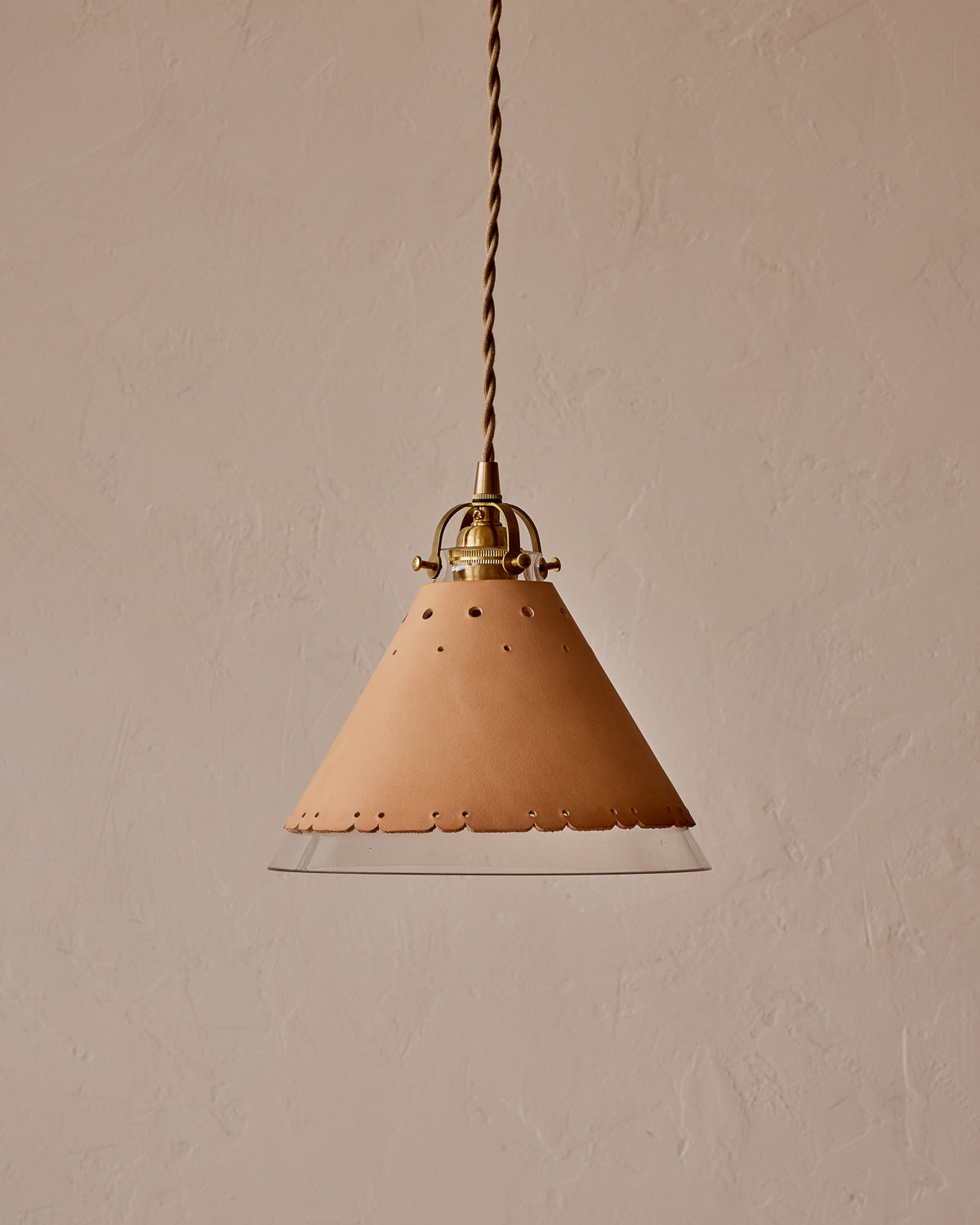 #leather-finish_natural tan